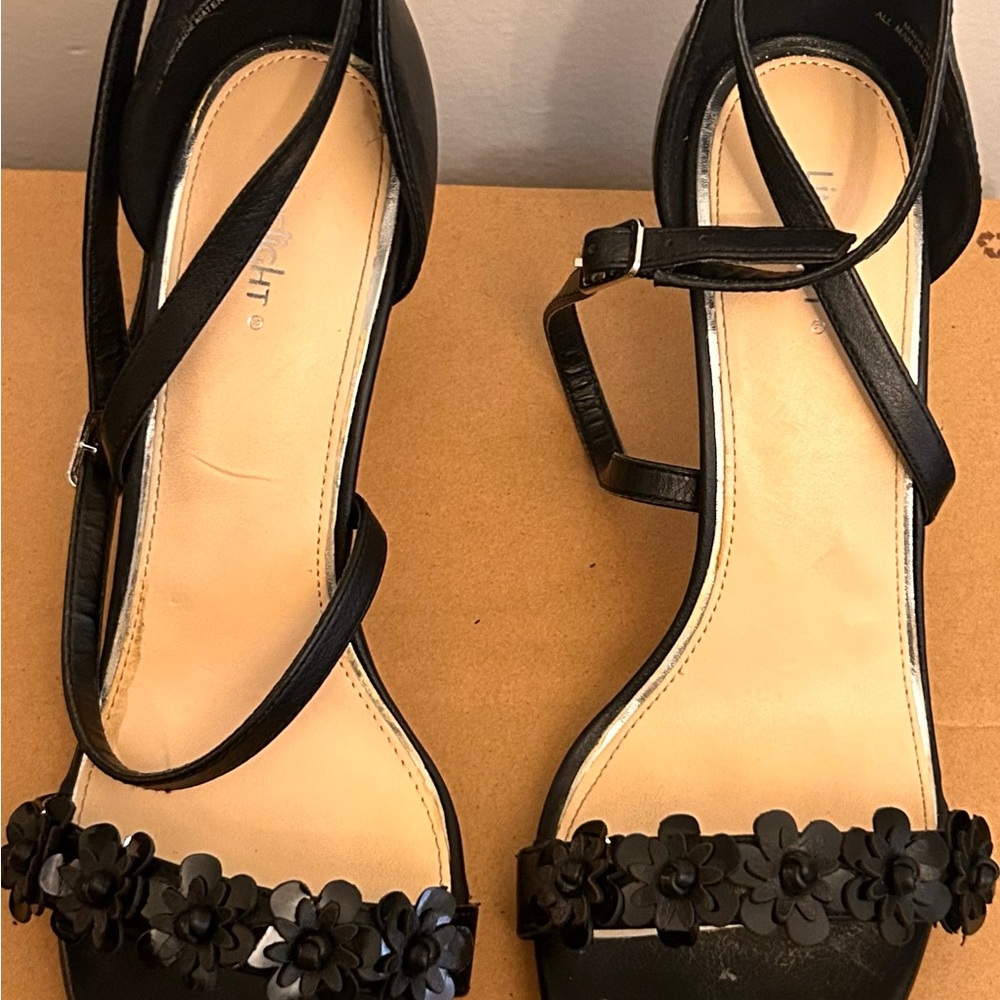 Black Wrap Heels Size 9.5 , Petal open toe